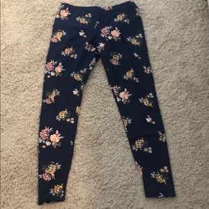 💰 3/$25 Medium Old Navy leggings